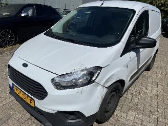 damaged commercial vehicles Ford Transit Courier Van 1.5 TDCI 2020/1