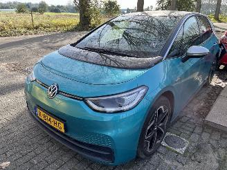 Damaged car Volkswagen ID.3 Pro First Plus 58 Kwh 2020/12