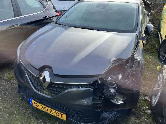 Voiture accidenté Renault Clio 1.0 TCE Zen 2021/9