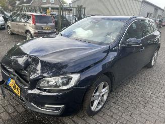 Sloopauto Volvo V-60 2.4  D5 Twin Engine AWD  Automaat 2018/4