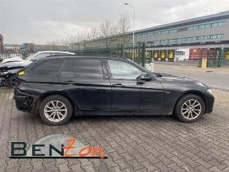Vrakbiler auto BMW 3-serie  2014/3