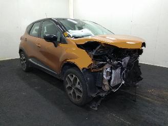 Vaurioauto  passenger cars Renault Captur 0.9 TCE Intens 2018/5