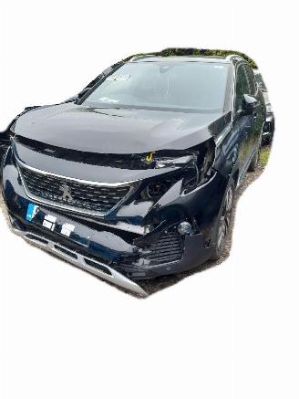 Voiture accidenté Peugeot 3008 GT 2020/1