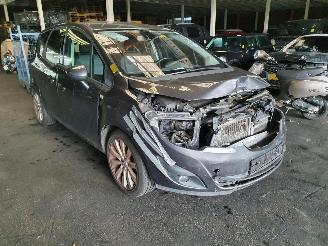 Unfall Kfz Van Opel Meriva 1.4 Turbo Cosmo 2012/6