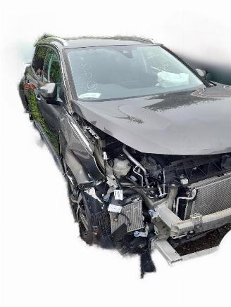 damaged passenger cars Peugeot 3008 Allure 2020/1