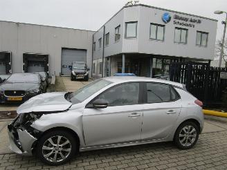 Salvage car Opel Corsa 12i 5drs 2022/8
