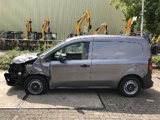 damaged commercial vehicles Renault Kangoo 15dci 2022/6
