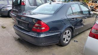 uszkodzony samochody osobowe Mercedes E-klasse 270 cdi 2003/2