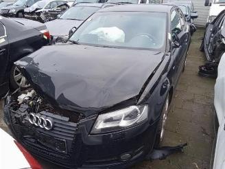 uszkodzony samochody ciężarowe Audi A3 A3 Sportback (8PA), Hatchback 5-drs, 2004 / 2013 2.0 TDI 16V 2011/3