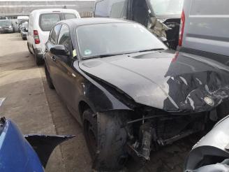 uszkodzony samochody osobowe BMW 1-serie 1 serie (E87/87N), Hatchback 5-drs, 2003 / 2012 116i 1.6 16V 2009