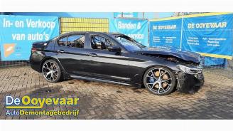 uszkodzony samochody osobowe BMW M5 M5 (G30), Sedan, 2017 M550i xDrive 4.4 V8 32V TwinPower Turbo 2018/6