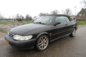 Saab 900 2.3I CABRIOLET picture 17