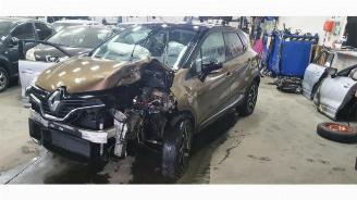 damaged passenger cars Renault Captur Captur (2R), SUV, 2013 1.2 TCE 16V EDC 2016/12