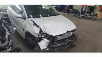 uszkodzony samochody osobowe Volkswagen Polo Polo V (6R), Hatchback, 2009 / 2017 1.2 TSI 16V BlueMotion Technology 2016/1