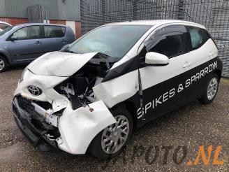 damaged commercial vehicles Toyota Aygo Aygo (B40), Hatchback, 2014 1.0 12V VVT-i 2018/10