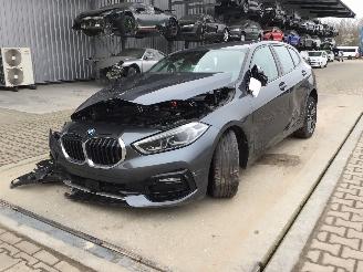 damaged commercial vehicles BMW 1-serie 116d 2021/8