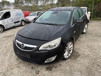 Coche accidentado Opel Astra J (PC6/PD6/PE6/PF6) Hatchback 5-drs 1.4 Turbo 16V (Euro 5) 2010/1