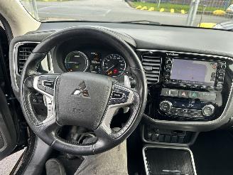 Mitsubishi Outlander 2.0 PHEV 89KW Autom. Clima Navi Led Camera Executive Edition NAP picture 10