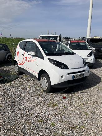 Voiture accidenté Renault  BLUE CAR VOL ELECTRISCH 2020/1