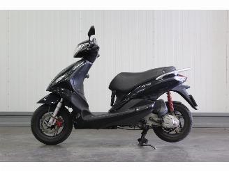 damaged scooters Piaggio  Fly 4T. SNOR schade 2017