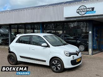 damaged passenger cars Renault Twingo 1.0 SCe Collection Navigatie Airco Camera 2015/12