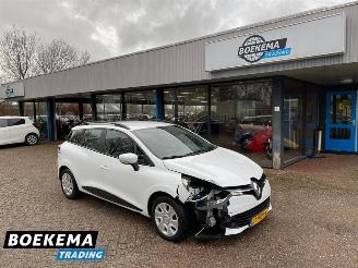 damaged passenger cars Renault Clio Estate 0.9 TCe Expression Navi Cruise Airco Bluetooth 2016/6