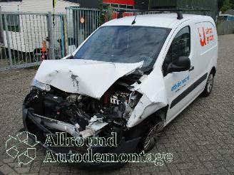 damaged passenger cars Citroën Berlingo Berlingo Van 1.6 Hdi, BlueHDI 75 (DV6ETED(9HN)) [55kW]  (07-2010/06-20=
18) 2014