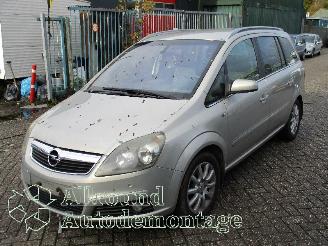 krockskadad bil auto Opel Zafira Zafira (M75) MPV 2.2 16V Direct Ecotec (Z22YH(Euro 4)) [110kW]  (07-20=
05/12-2012) 2006/1
