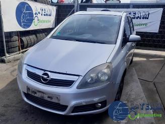 Coche accidentado Opel Zafira Zafira (M75), MPV, 2005 / 2015 1.8 16V Ecotec 2008/3