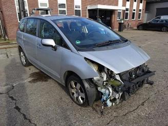 uszkodzony samochody osobowe Peugeot 5008 5008 I (0A/0E), MPV, 2009 / 2017 1.6 VTI 16V 2013/1