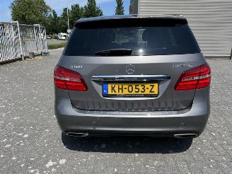 Mercedes B-klasse 180 Ambition AMG Automaat Panorama picture 9