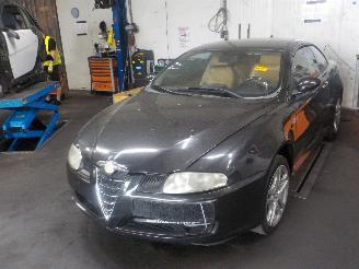 damaged passenger cars Alfa Romeo GT GT (937) Coupé 2.0 JTS 16V (937.A.1000) [121kW]  (11-2003/09-2010) 2004
