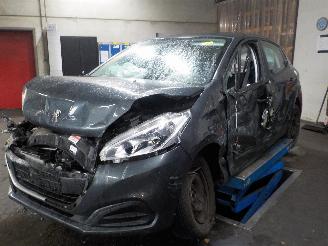 uszkodzony samochody osobowe Peugeot 208 208 (CA/CC/CK/CL) Hatchback 1.2 Vti 12V (HMZ) [60kW]  (03-2012/...) 2015/8