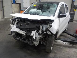 Salvage car Suzuki Celerio Celerio (LF) Hatchback 5-drs 1.0 12V (K10B) [50kW]  (03-2014/...) 2015/4