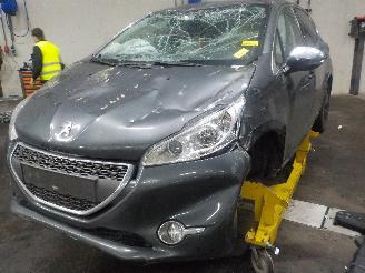 Damaged car Peugeot 208 208 I (CA/CC/CK/CL) Hatchback 1.4 16V (EP3C(8FP)) [70kW]  (03-2012/12-=
2019) 2012/7