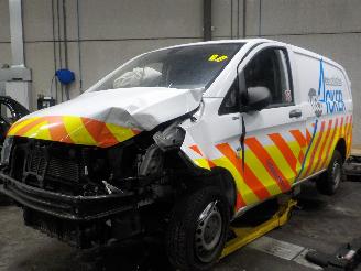 skadebil auto Mercedes Vito Vito (447.6) Van 1.6 109 CDI 16V (OM622.951(R9M-503)) [65kW]  (10-2014=
/...) 2016/5
