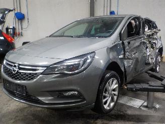 Auto incidentate Opel Astra Astra K Hatchback 5-drs 1.6 CDTI 110 16V (B16DTE(Euro 6)) [81kW]  (06-=
2015/12-2022) 2016/10