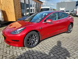 Tesla Model 3 Tesla Model 3 RWD 440 KM rijbereik nwprijs € 50 000 picture 4