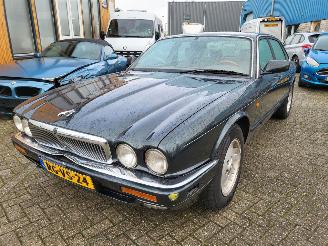 Jaguar XJ EXECUTIVE 3.2 orgineel in nederland gelevert met N.A.P picture 13