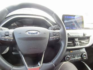 Ford Focus EcoBoost 125pk 38.000km Climatronic  Navi   Led  Stoel/Stuur Verwarming ....... picture 18