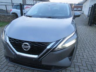 Nissan Qashqai 1.3DIG-T mHYBRID 140pk  30.000km Climatronic Panorama-D Camera....... picture 2