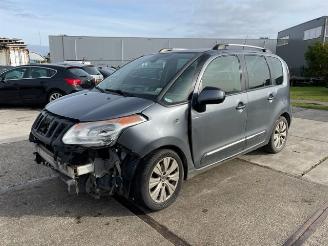 Salvage car Citroën C3 picasso 1.6 HDIF Exclusive 2010/5