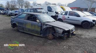 Coche accidentado Audi 80 Coupe (B3), Coupe, 1988 / 1996 2.3 E 1989/9