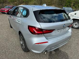 Coche accidentado BMW 1-serie 118i 136pk automaat led Navi Stoelverwarming PDC voor & Achter 2020/6
