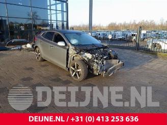 Dezmembrări autoturisme Volvo V-40 V40 (MV), Hatchback 5-drs, 2012 / 2019 2.0 D2 16V 2015/10