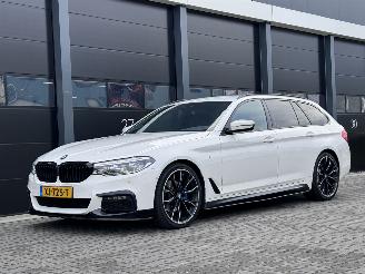 Voiture accidenté BMW 5-serie 518d M Performance Sport 2019/1