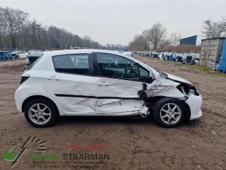 uszkodzony samochody osobowe Toyota Yaris Yaris III (P13), Hatchback, 2010 / 2020 1.5 16V Hybrid 2013/6