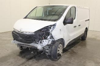 Coche accidentado Renault Trafic  2015/10
