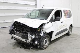 skadebil auto Peugeot Partner  2022/3