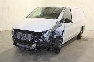 Damaged car Mercedes Vito  2021/2